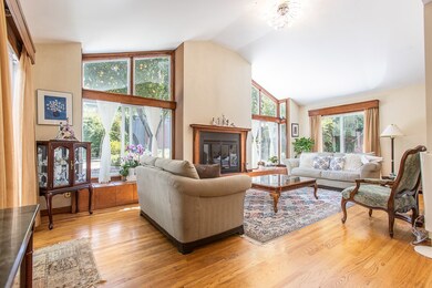 4636 Santa Lucia Dr, Woodland Hills, CA 91364 - photo 4