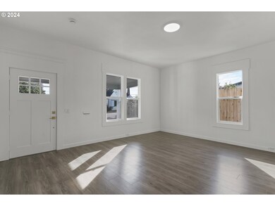 230 SW Morgan St, Sheridan, OR 97378 - photo 6