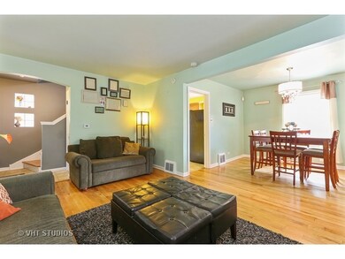 749 Westchester Blvd, Westchester, IL 60154 - photo 3