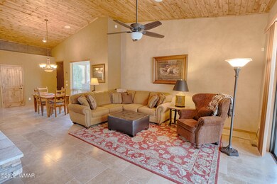 005_Living Room
