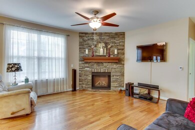 606 Summitbluff Dr, Greenville, SC 29617 - photo 3