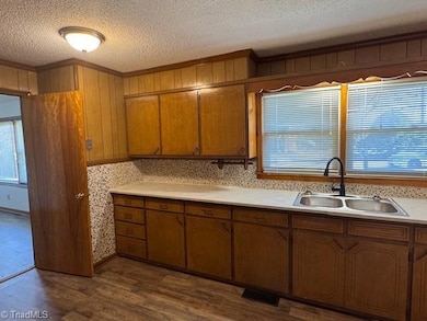 Warm welcoming Kitchen