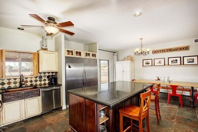 BREAKFAST BAR