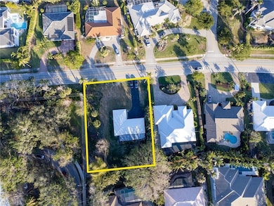 4851 Crayton Rd, Naples, FL 34103 - photo 5