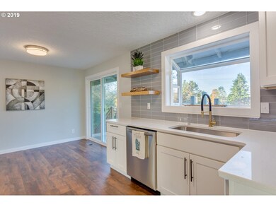 17051 SE Rock Creek Ct, Clackamas, OR 97015 - photo 3