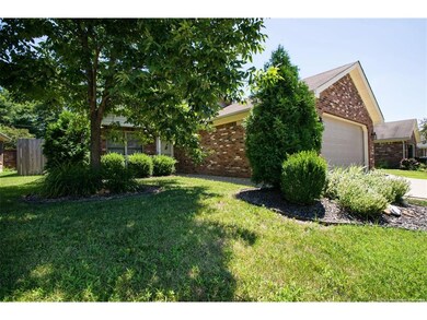 4205 Treesdale Dr, Sellersburg, IN 47172 - photo 2