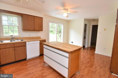 18528 Pilgrims Ct, Lexington Park, MD 20653 - photo 6