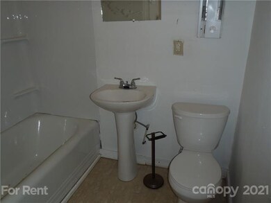 519 S Meeting St, Statesville, NC 28677 - photo 5