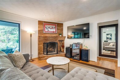 6755 E Mockingbird Ln, Dallas, TX 75214 - photo 2