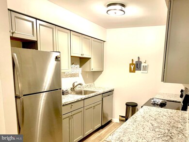 250 Grant Ave unit B 16, Lyndhurst, NJ 07071 - photo 6