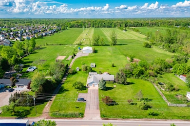 2595 Will Carleton Rd, Flat Rock (1 of 5