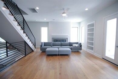 820 Wakefield Dr unit B, Houston, TX 77018 - photo 6