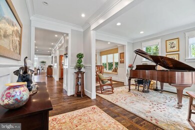 2128 Haycock Rd, Falls Church, VA 22043 - photo 3