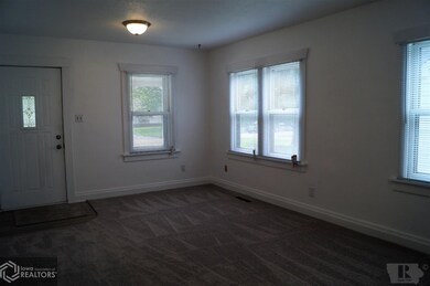 1001 W 6th St S, Newton, IA 50208 - photo 3