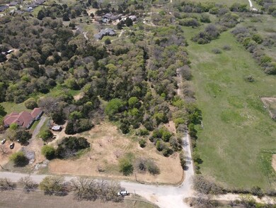 412 Linden St, Keene, TX 76059 - photo 5