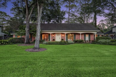 310 Knipp Rd, Houston, TX 77024 - photo 2