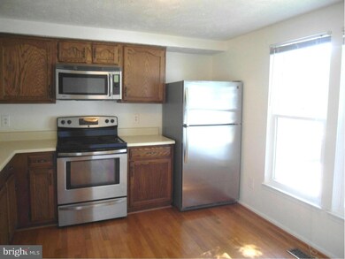 15019 Oak Crest Ct, Dumfries, VA 22025 - photo 4