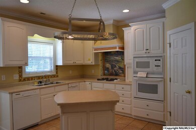 304 Cordell St, Gadsden, AL 35901 - photo 2