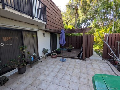 unlisted-address, Davie, FL 33325 - photo 5