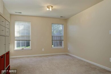 13591 Bathgate Dr, Herndon, VA 20171 - photo 7