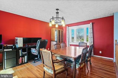 601 Sherry Dr, Sykesville, MD 21784 - photo 5