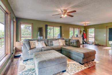 26980WhiteTailRdShellKnobMO-46