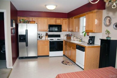 125 Crown Dr, Easton, PA 18040 - photo 7