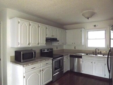 Kitchen. Spacious Kitchen