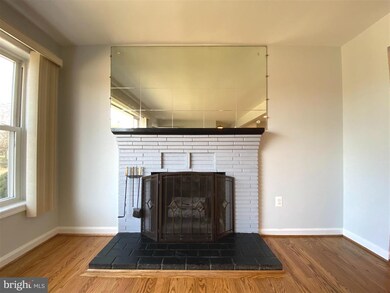 3722 Lacy Blvd, Falls Church, VA 22041 - photo 5