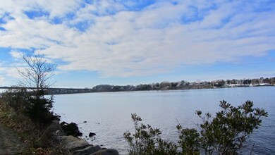 364 Riverside Dr, Tiverton, RI 02878 - photo 3