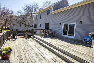 700 Ninovan Rd SE, Vienna, VA 22180 - photo 2