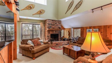 4A Ridge unit 4A, Winhall, VT 05340 - photo 5