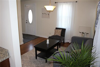 7 Ivy St, Pawtucket, RI 02860 - photo 2