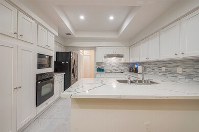 260 Litchfield Ln unit 115, Houston, TX 77024 - photo 7