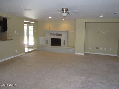 4115 E Cambridge 196