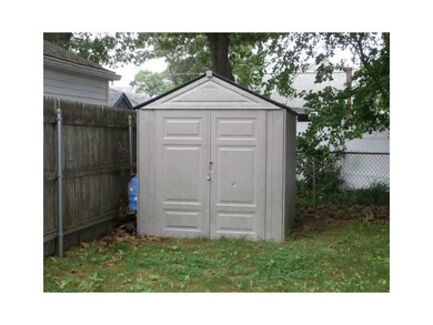 65 Chaplin St, Pawtucket, RI 02861 - photo 3