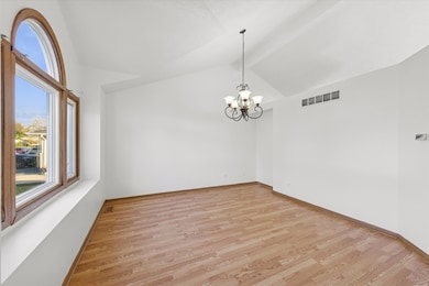 1424 Phoenix Ln, Joliet, IL 60431 - photo 3