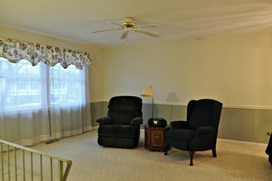 2304 Birch Ln, Rolling Meadows, IL 60008 - photo 3