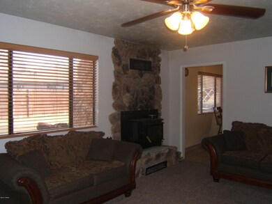 89 N 4th West 041