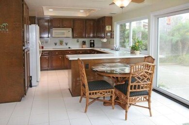 Entertainer kitchen.. opens to family room and inc