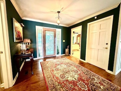 2 Foyer
