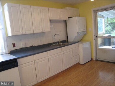 5203 Arrowhead Ln, Drexel Hill, PA 19026 - photo 7