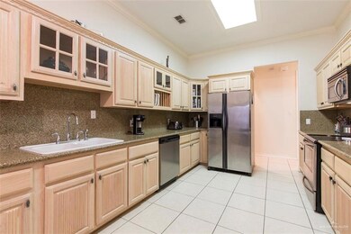 2611 Stacey St, Edinburg, TX 78539 - photo 2