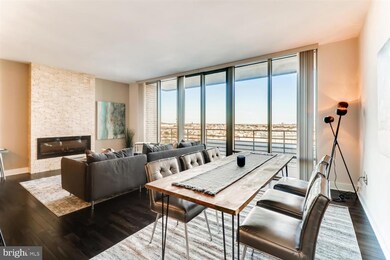 The Vue unit 2009, Baltimore, MD 21202 - photo 2