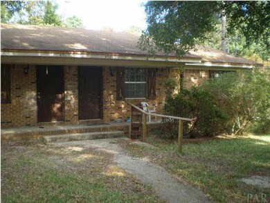 4911 Yacht Harbour on the left and 4909 Yacht Harbour to the right