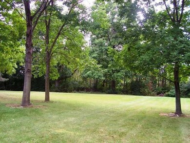 Exterior Front Yard View