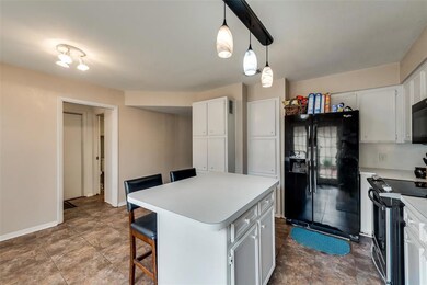 3004 Shady Knoll Ln, Bedford, TX 76021 - photo 4