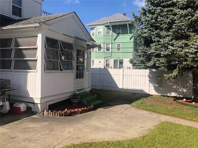 152 Cameron St, Pawtucket, RI 02861 - photo 3