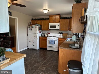 190 Hade Rd, Saint Thomas, PA 17252 - photo 6