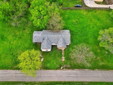 1505 N Johnson St, Ennis, TX 75119 - photo 5